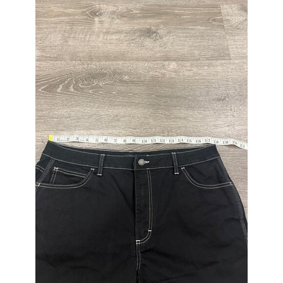 Dickies Shorts Women’s Size 34 Black Carpenter Hammer Loop Cargo Cotton NWOT - Picture 3 of 5